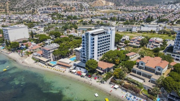 SIGNATURE BLUE RESORT