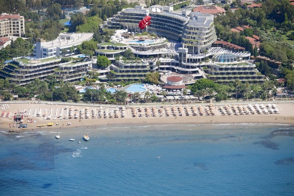 SUNRISE QUEEN LUXURY RESORT