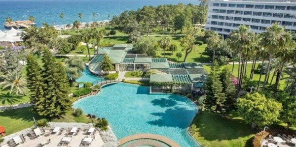 MIRAGE PARK RESORT
