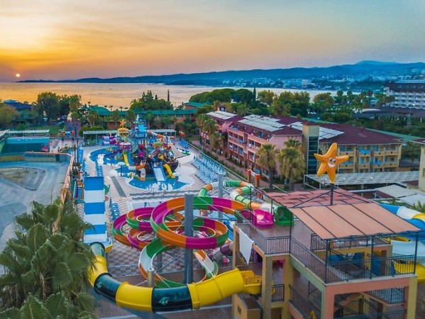 LONICERA WORLD HOTEL